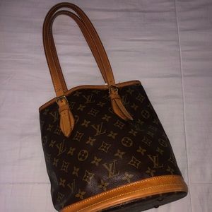 LOUIS VUITTON Leather Handbag